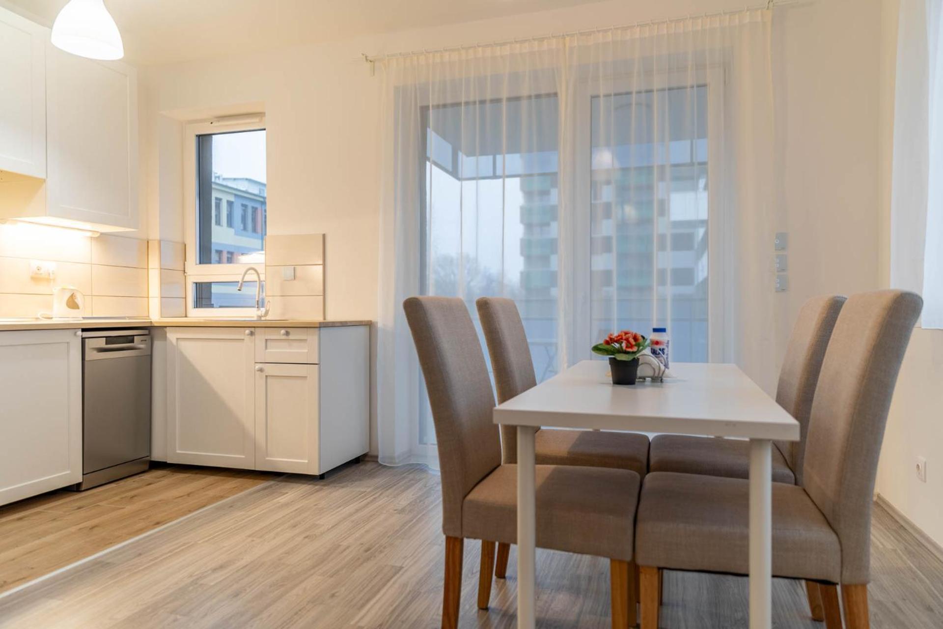 Blue River With Sauna&gym And Parking Apartament